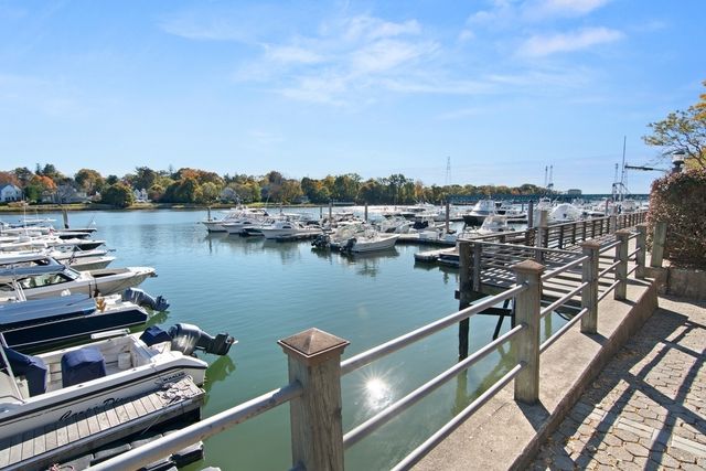 7 River Road 306, Greenwich, CT 06807