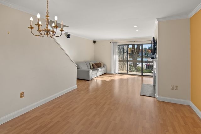 7 River Road 306, Greenwich, CT 06807