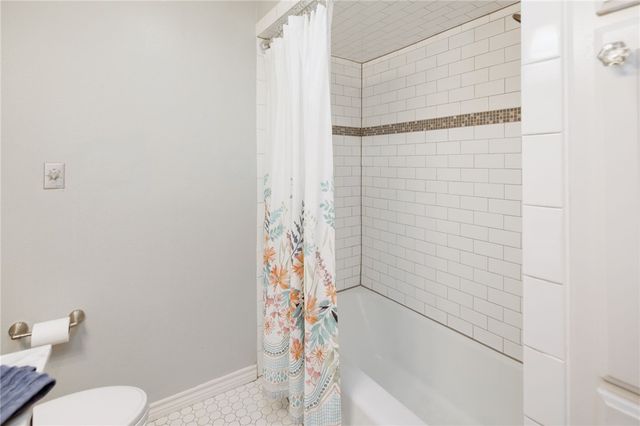 1211 Marsteller Avenue, College Station, TX 77840