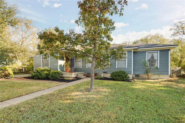 1211 Marsteller Avenue, College Station, TX 77840
