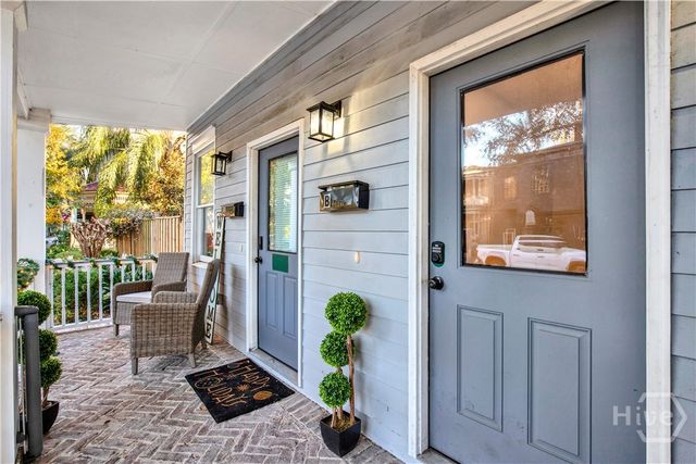 221 W Duffy Street, Savannah, GA 31401