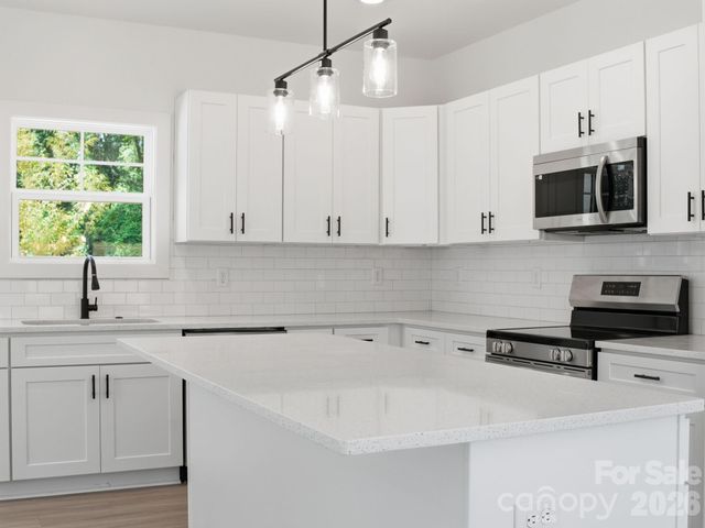 2806 Willow Street, Charlotte, NC 28208