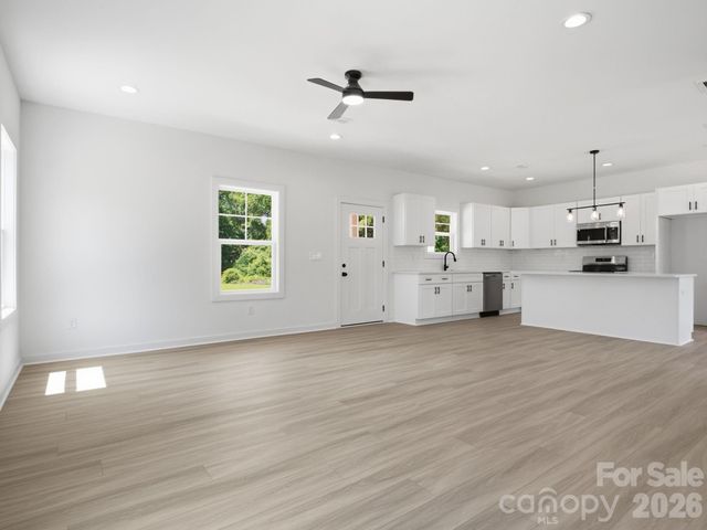 2806 Willow Street, Charlotte, NC 28208