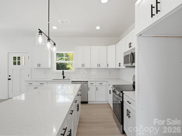 2806 Willow Street, Charlotte, NC 28208