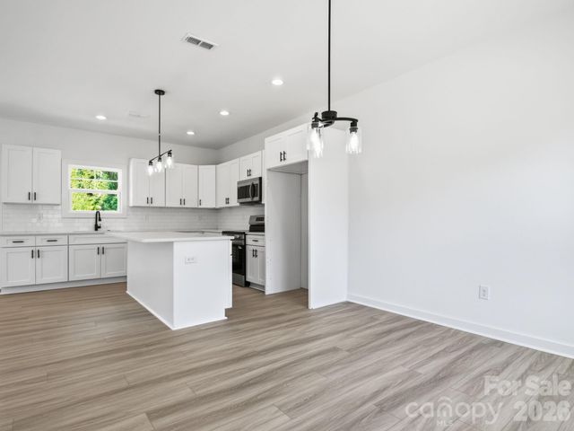 2806 Willow Street, Charlotte, NC 28208