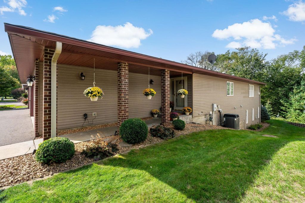 7161 Cahill Avenue, Inver Grove Heights, MN 55076 — photo 3