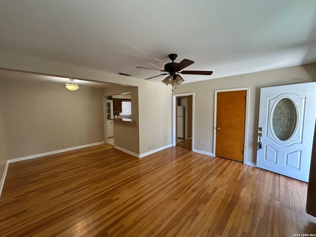 435 TRUDELL DR, San Antonio, TX 78213