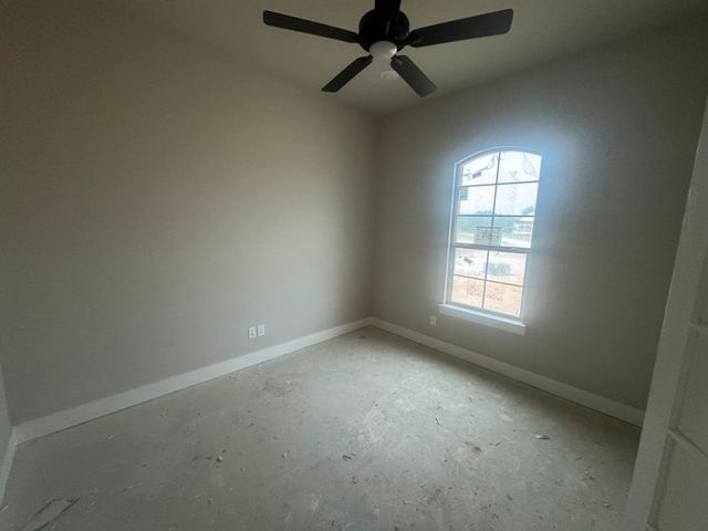 412 Indian Creek Road, Van Alstyne, TX 75495