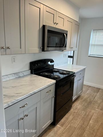 5581 Dorinda Dr, Louisville, KY 40258