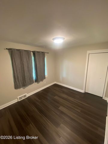 5581 Dorinda Dr, Louisville, KY 40258