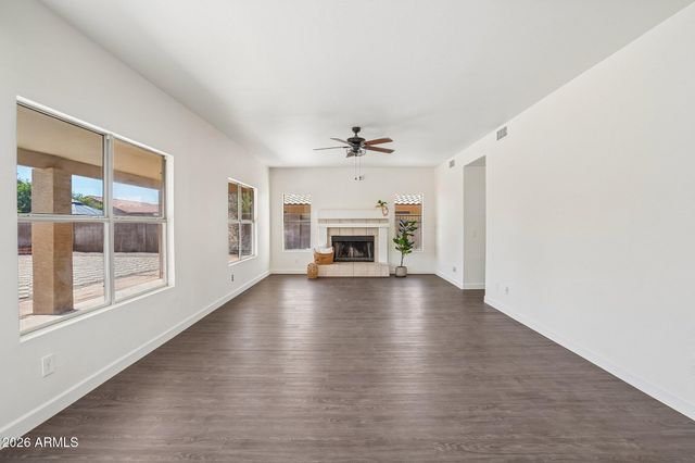 12425 W ENCANTO Boulevard, Avondale, AZ 85392