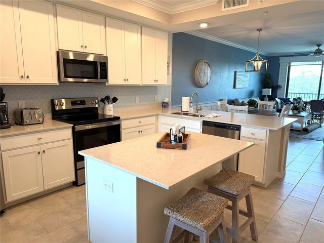 17902 GAWTHROP DRIVE 304, Lakewood Ranch, FL 34211