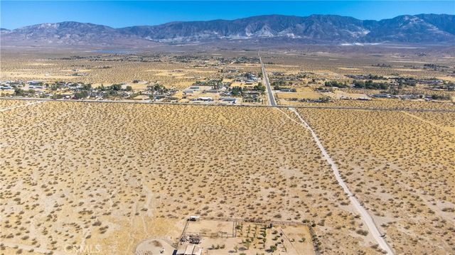 247 Old Woman Springs, Lucerne Valley, CA 92356