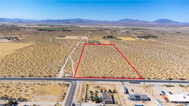 247 Old Woman Springs, Lucerne Valley, CA 92356