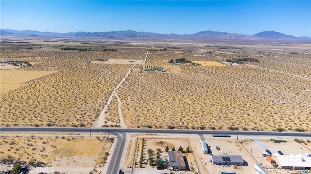 247 Old Woman Springs, Lucerne Valley, CA 92356