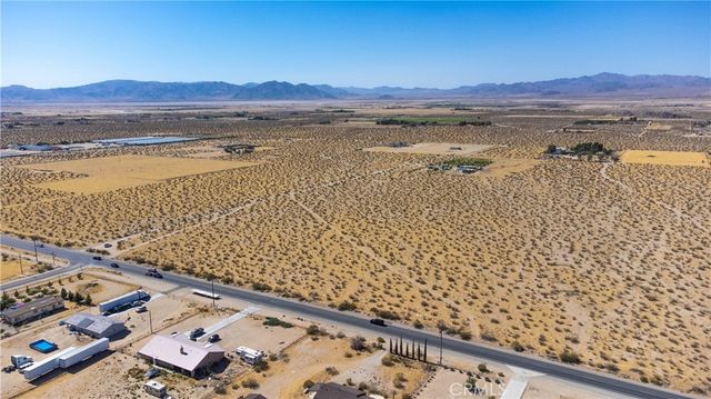 247 Old Woman Springs, Lucerne Valley, CA 92356