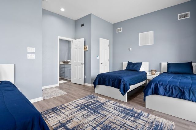 1819 Bay Shore Dr, Rockport, TX 78382