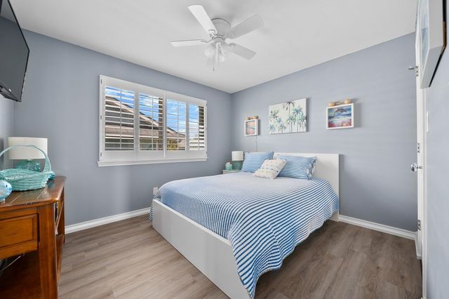 1819 Bay Shore Dr, Rockport, TX 78382