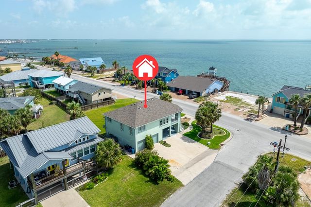 1819 Bay Shore Dr, Rockport, TX 78382