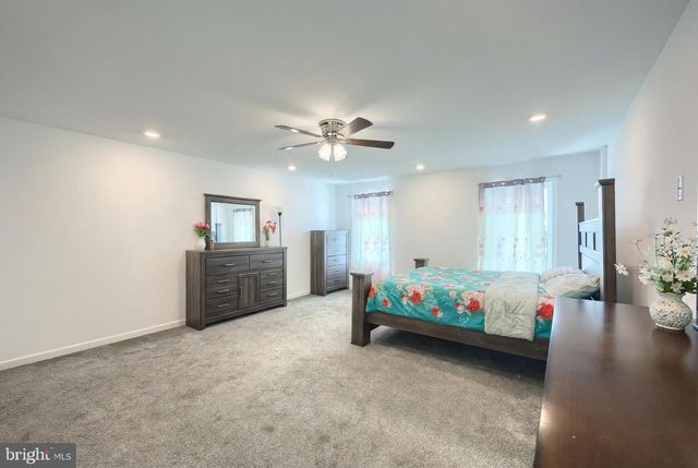 20 STEEPLE CHASE DR, York Haven, PA 17370