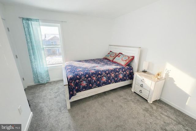 20 STEEPLE CHASE DR, York Haven, PA 17370