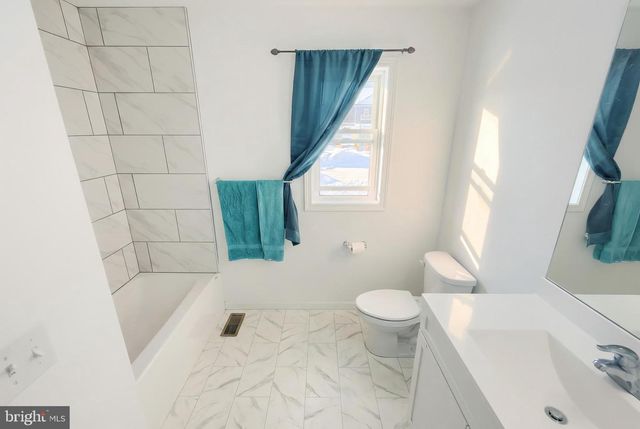 20 STEEPLE CHASE DR, York Haven, PA 17370