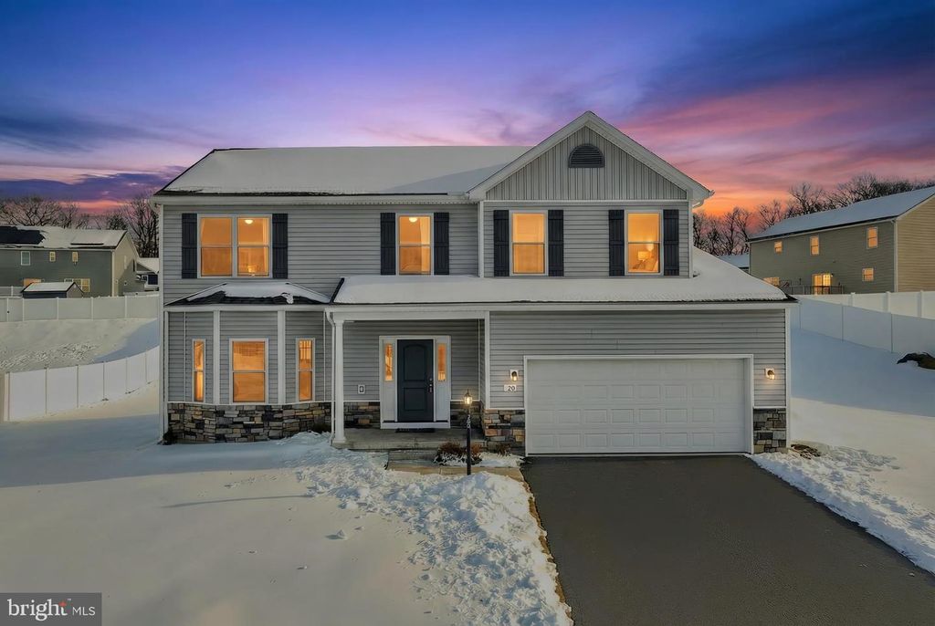 Image 1 of property listing at 20 STEEPLE CHASE DR, York Haven, PA 17370