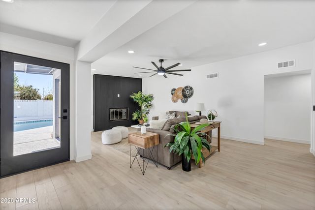 1413 E WESLEYAN Drive, Tempe, AZ 85282