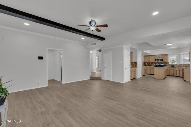 1909 POLLY HARRIS Drive, El Paso, TX 79936