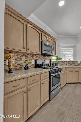 1909 POLLY HARRIS Drive, El Paso, TX 79936