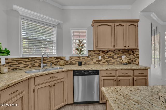 1909 POLLY HARRIS Drive, El Paso, TX 79936