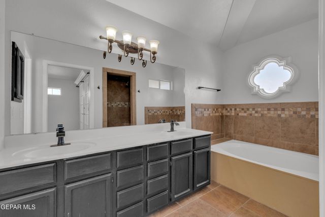1909 POLLY HARRIS Drive, El Paso, TX 79936