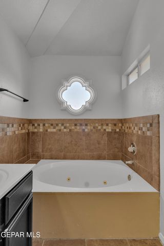 1909 POLLY HARRIS Drive, El Paso, TX 79936