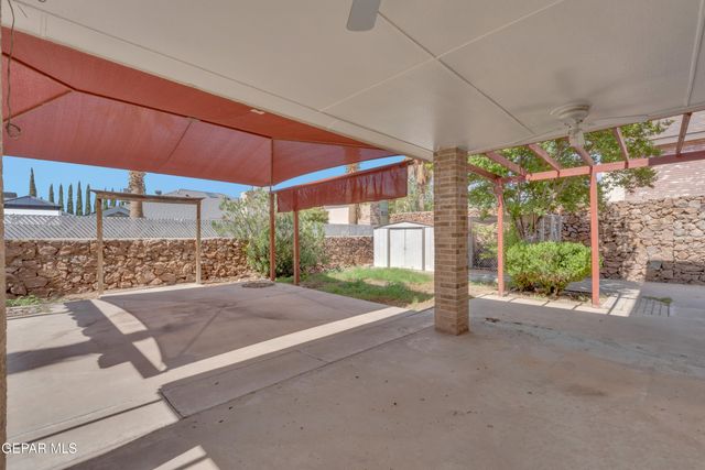 1909 POLLY HARRIS Drive, El Paso, TX 79936