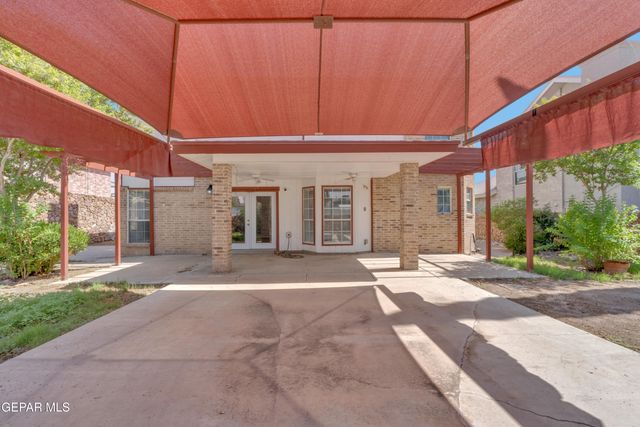 1909 POLLY HARRIS Drive, El Paso, TX 79936