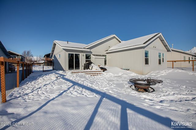 1031 E Mountain Peak Loop, Palmer, AK 99645