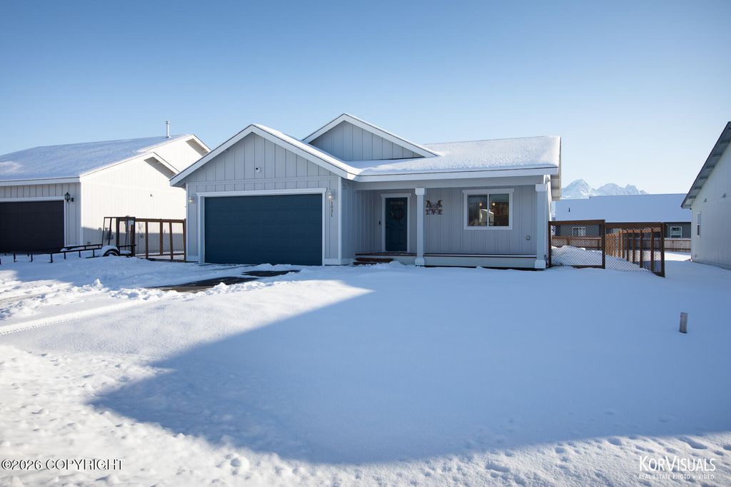 1031 E Mountain Peak Loop, Palmer, AK 99645
