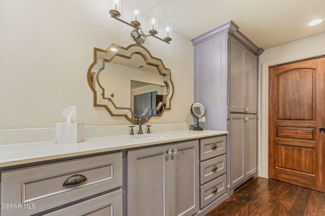 5944 MIRA HERMOSA Drive, El Paso, TX 79912