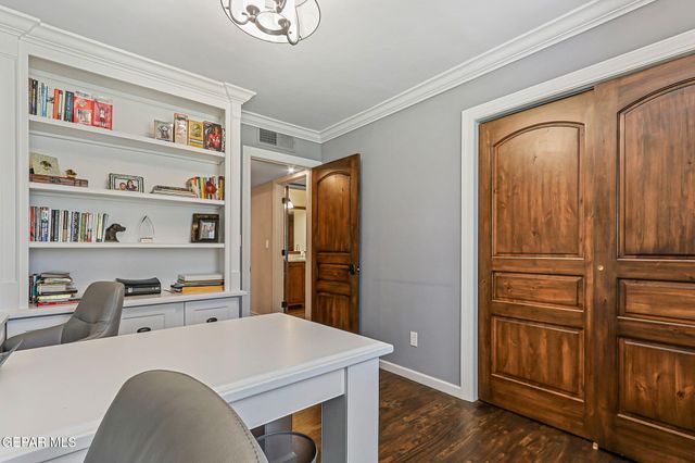 5944 MIRA HERMOSA Drive, El Paso, TX 79912