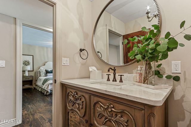 5944 MIRA HERMOSA Drive, El Paso, TX 79912