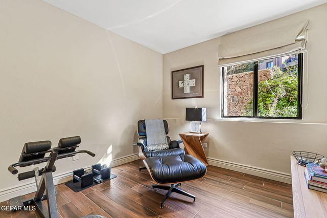 5944 MIRA HERMOSA Drive, El Paso, TX 79912