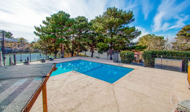 5944 MIRA HERMOSA Drive, El Paso, TX 79912