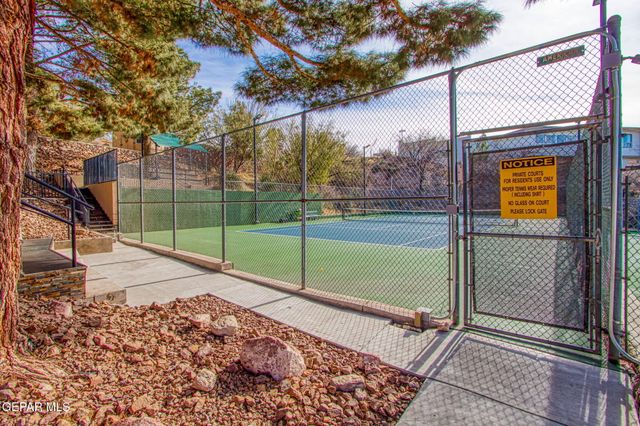 5944 MIRA HERMOSA Drive, El Paso, TX 79912