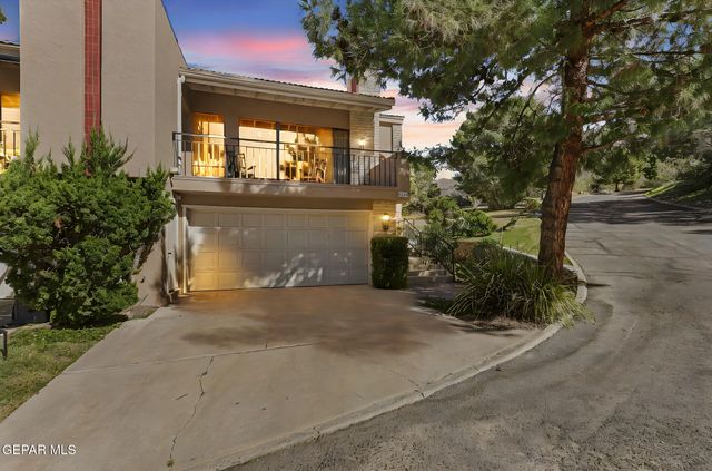 5944 MIRA HERMOSA Drive, El Paso, TX 79912