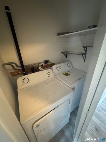 239 Old Farms Road 5C, Avon, CT 06001