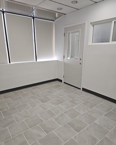 6200 N Milwaukee Avenue 2, Chicago, IL 60646