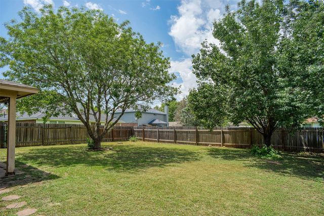 742 Annika WAY, Bastrop, TX 78602