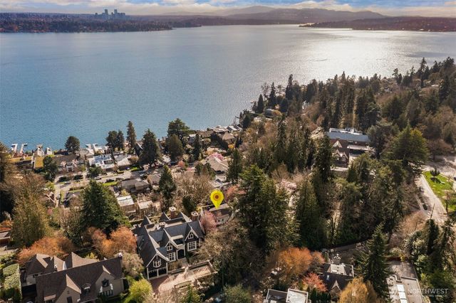 520 36th Avenue E, Seattle, WA 98112