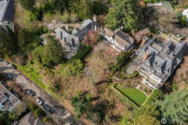520 36th Avenue E, Seattle, WA 98112