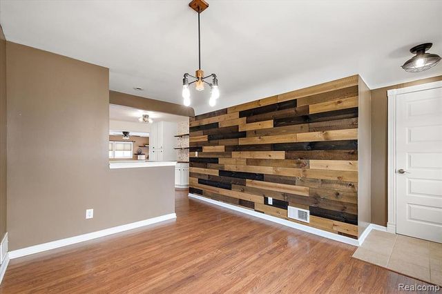 9364 Colorado Street, Livonia, MI 48150